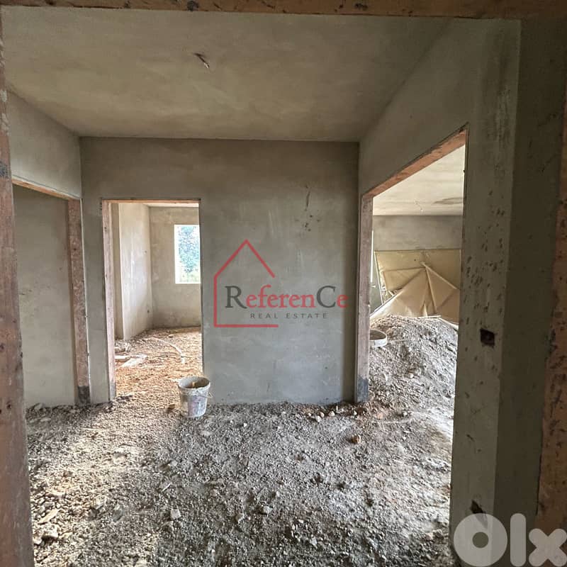 New building for sale in Chahtoul مبنى جديد للبيع في شحتول 5