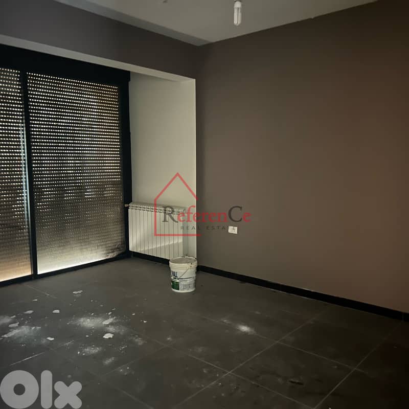 New building for sale in Chahtoul مبنى جديد للبيع في شحتول 6