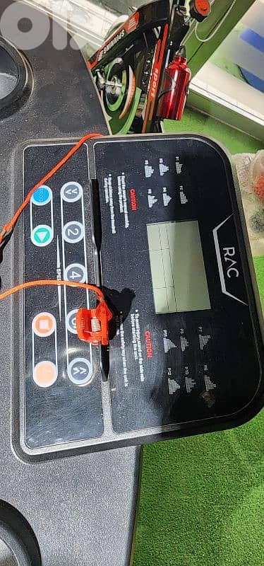 Treadmill Geo Gym Equipment معدات رياضية متنوعة 4