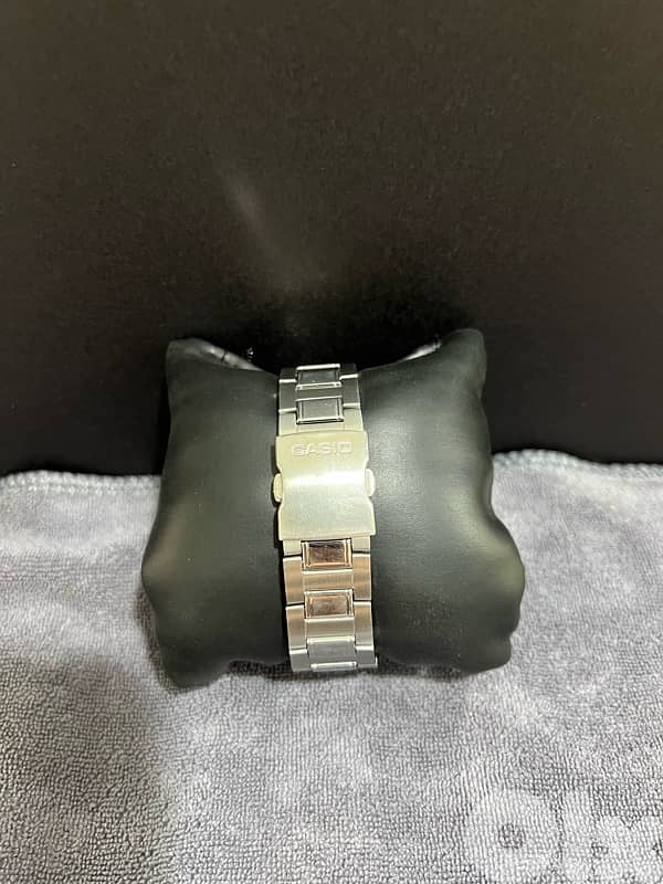 ساعة يد رجالي CASIO 1