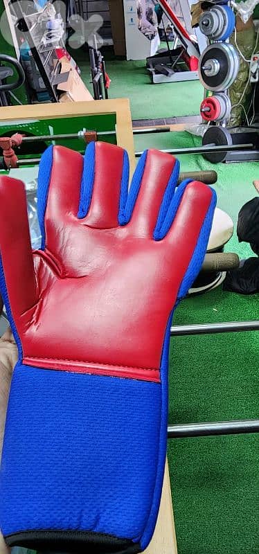 Football Gloves Geo Gym Equipment معدات رياضية متنوعة 5