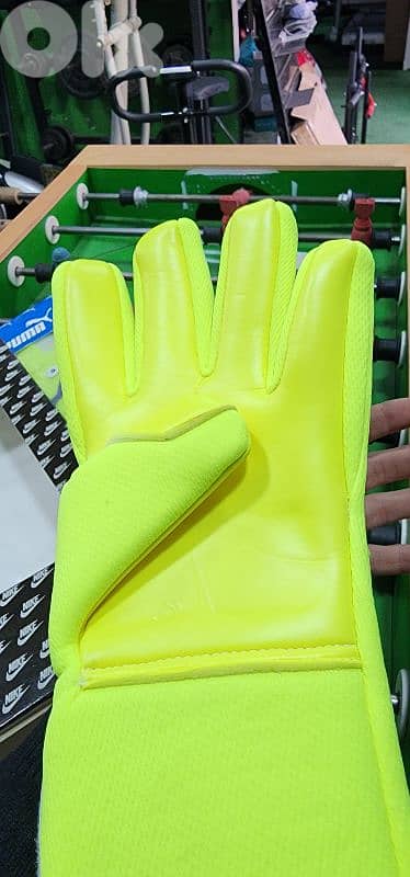 Football Gloves Geo Gym Equipment معدات رياضية متنوعة 9