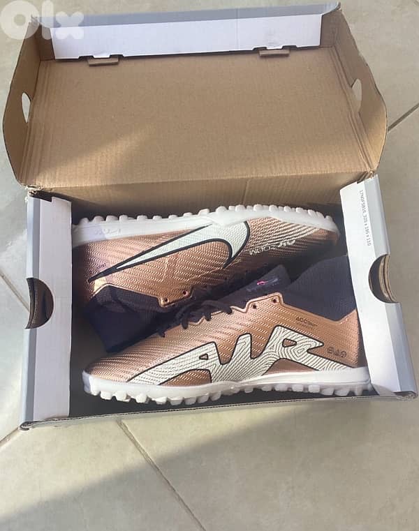 Grab It Now! Perfect Football shoes Nike Vapor 15 TF 3