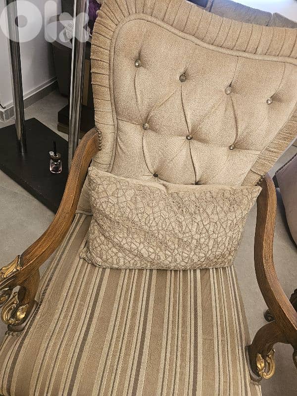 Very Good Condition Salon 0