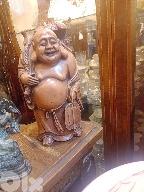 تمثال بوودا قديم 0