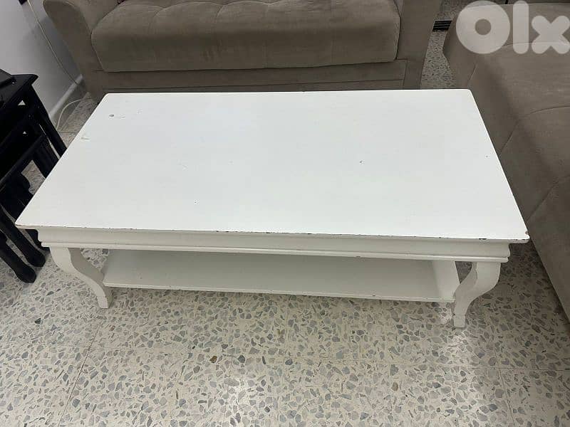 طاولة نص لصالون كتير مرتبة وحلوة 1