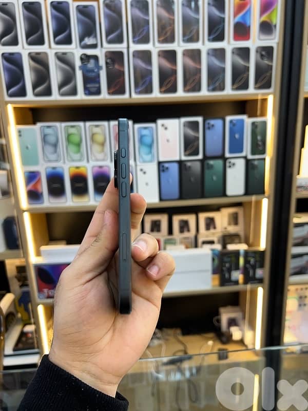 Iphone 16 128GB - 99% Battery Health 3