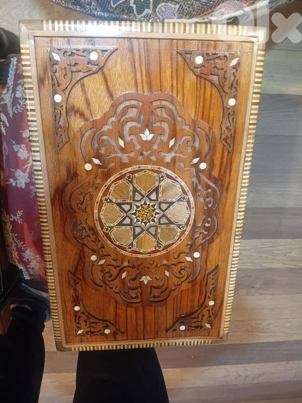 طاولة زهر صدف قطعة من النوادر بأحلى سعر 0