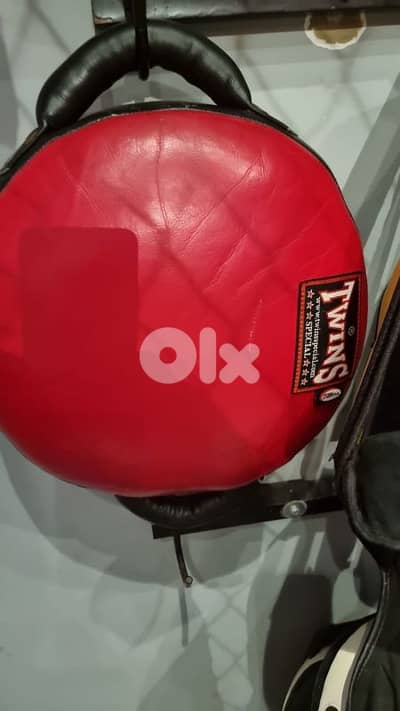 Heavy Punching Round Pad (original)