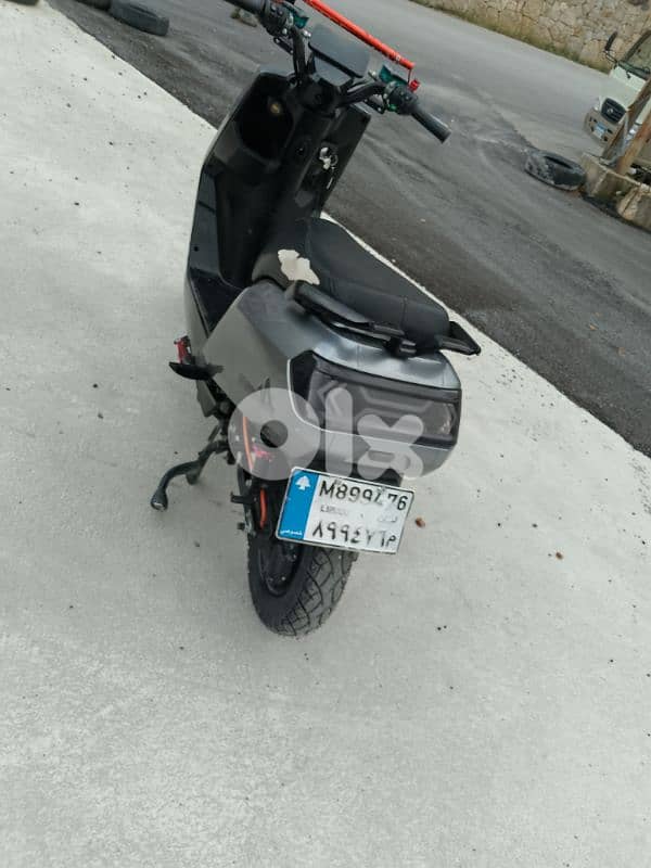 Electric motorcycle 2