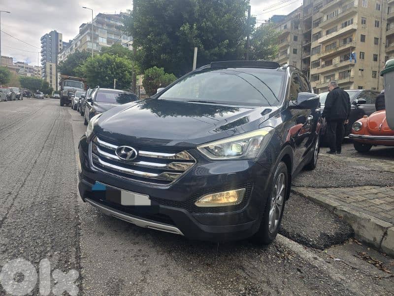 Hyundai Santa Fe 7seats V6 AWD 2013 Rasamny 0