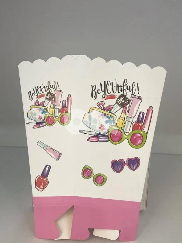 makeup birthday decoration 3