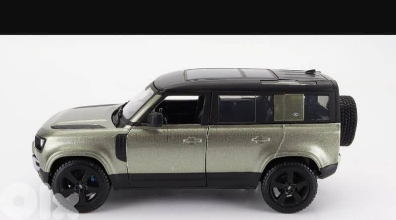 Land Rover Defender 110 diecast car model 1;24 1