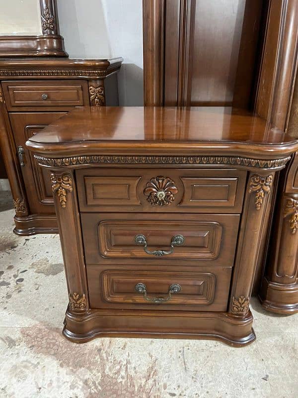 أوضة نوم ملوكية صناعة ماليزيا مستعملة بحالة جديدة 3