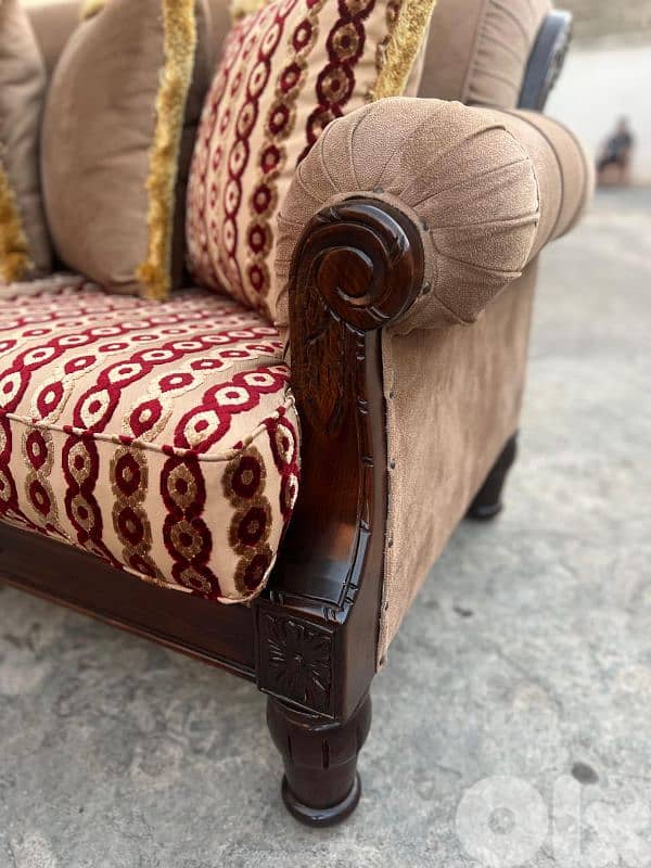 صالون ملكي خشب زان مستعمل بحالة جديدة 1