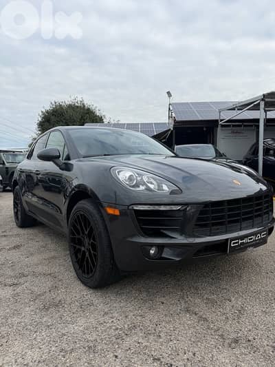 2018 PORSCHE MACAN