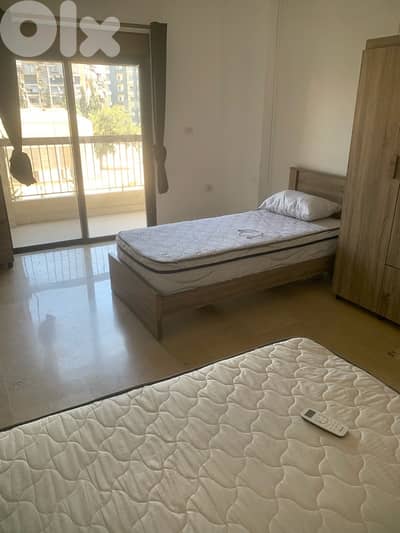 3 beds in a male dorm for rent للرجال ٣ أسرة للإيجار