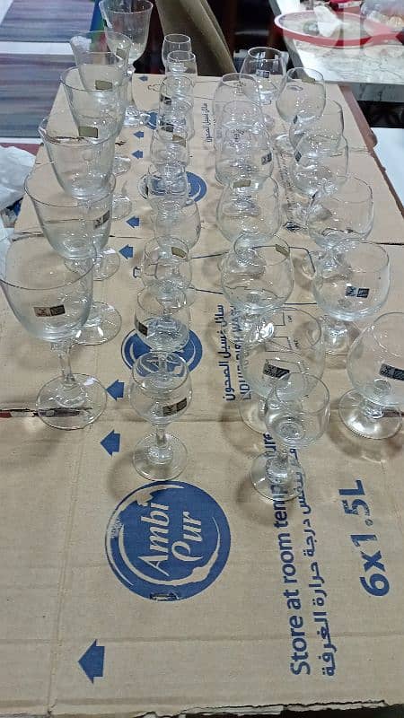 كريستال فرنسي  عدد 30 قطعة  سعر 30$ 0