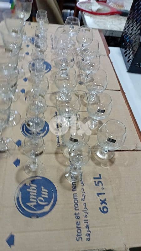 كريستال فرنسي  عدد 30 قطعة  سعر 30$ 1