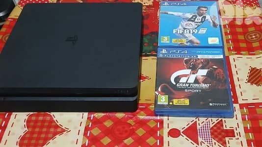 PS4 Slim 1TB + FIFA 19 and Gran Turismo Sport