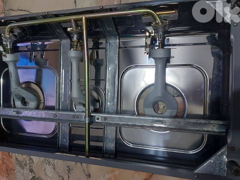 للبيع غاز ٣ عيون ستنلس 2