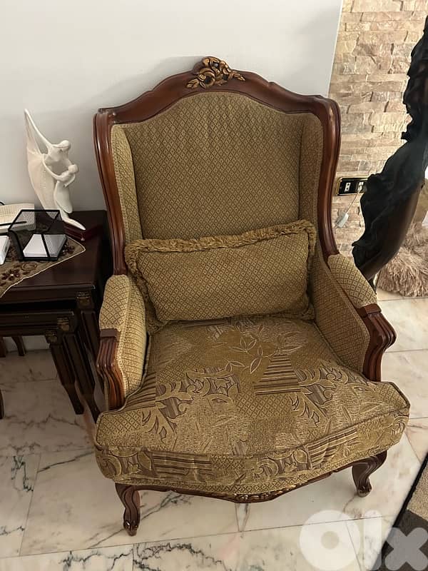 Used Furniture - فرش مستعمل 1