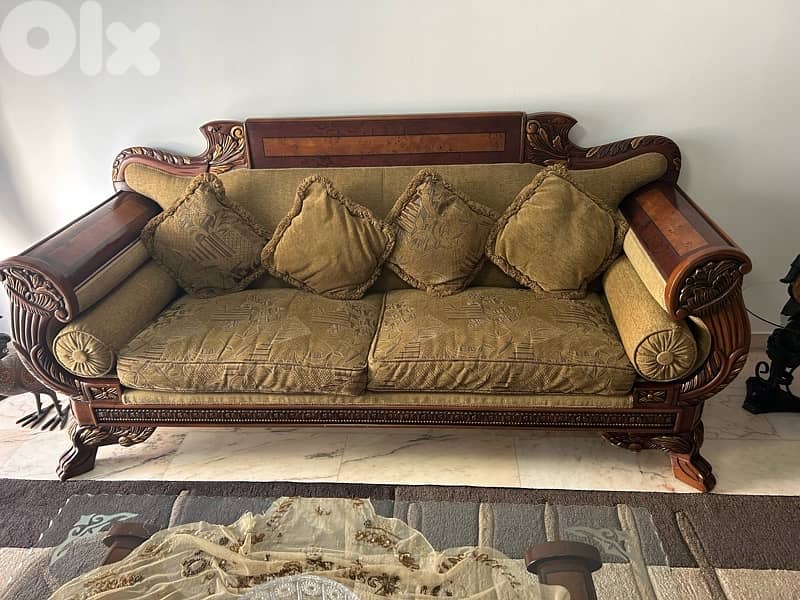 Used Furniture - فرش مستعمل 2