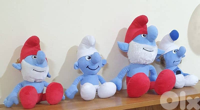 سنفور  واحد  كبير  حجم  و ٣  صغير  حجم ٢٥ $  بيروت الاشرفية   ٠٣٧٢٣٨٩٥ 1