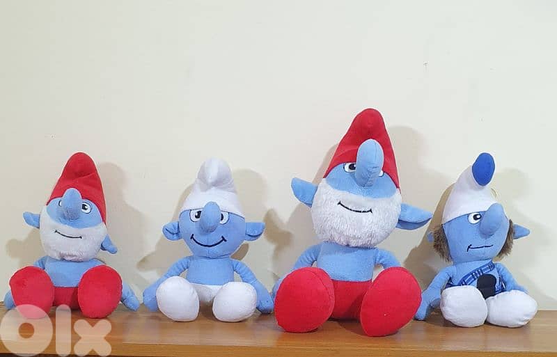 سنفور  واحد  كبير  حجم  و ٣  صغير  حجم ٢٥ $  بيروت الاشرفية   ٠٣٧٢٣٨٩٥ 2