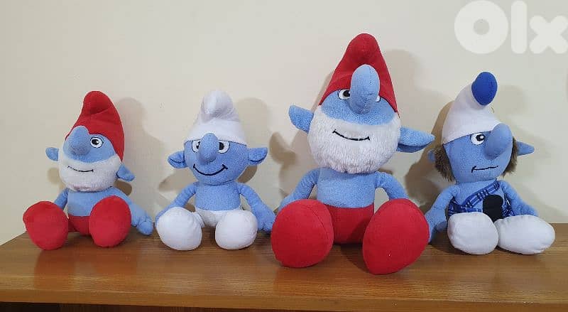 سنفور  واحد  كبير  حجم  و ٣  صغير  حجم ٢٥ $  بيروت الاشرفية   ٠٣٧٢٣٨٩٥ 3