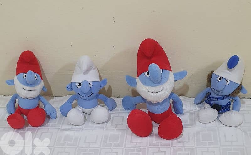 سنفور  واحد  كبير  حجم  و ٣  صغير  حجم ٢٥ $  بيروت الاشرفية   ٠٣٧٢٣٨٩٥ 8