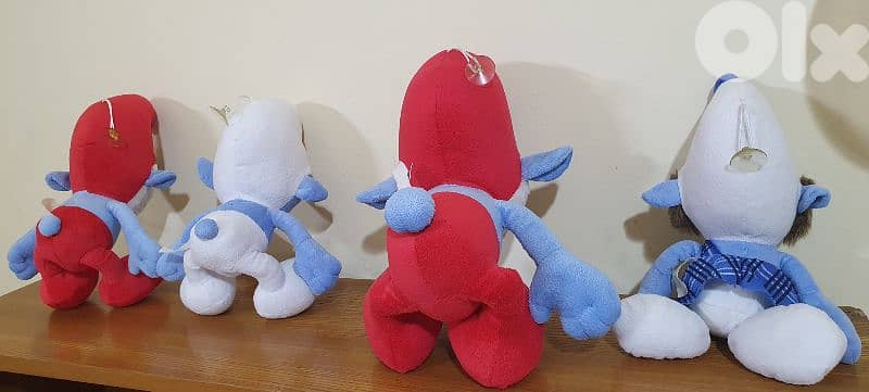 سنفور  واحد  كبير  حجم  و ٣  صغير  حجم ٢٥ $  بيروت الاشرفية   ٠٣٧٢٣٨٩٥ 9