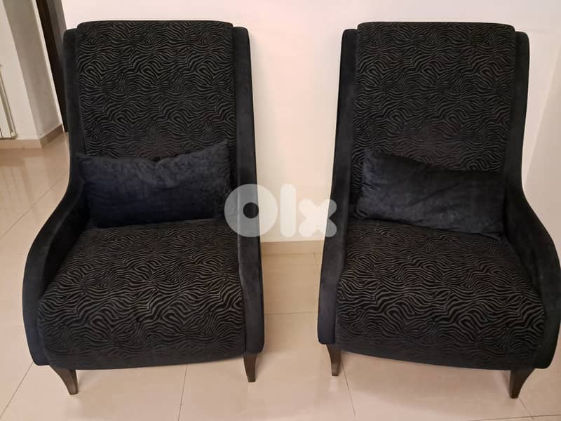 Like New. 2 arm chairs heavy duty . 700$ 0