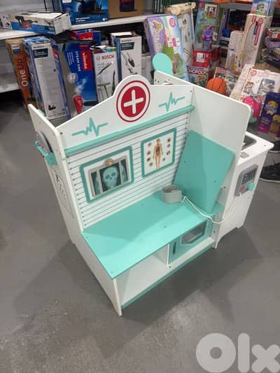 Playtive wood kids hospital