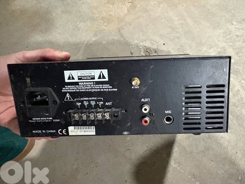 Amplifier with 5 speakers 3