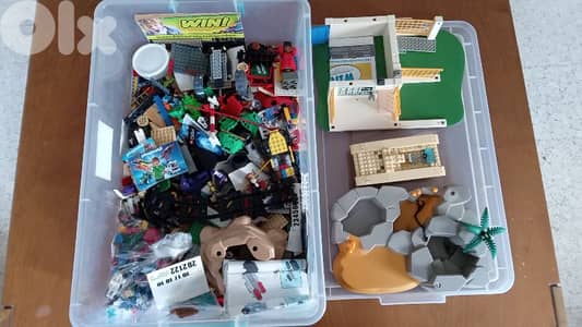 LEGO + Playmobil – قطع تركيب متنوعة