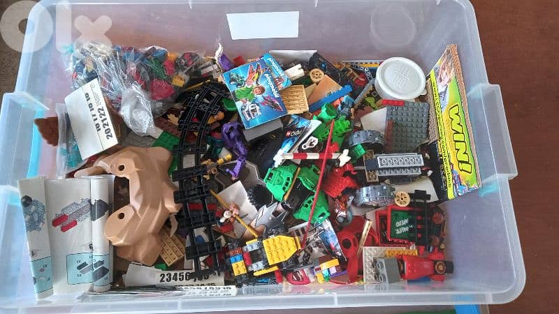 LEGO + Playmobil – قطع تركيب متنوعة 2