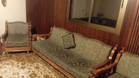 غرفه قعده صندوق وتخت