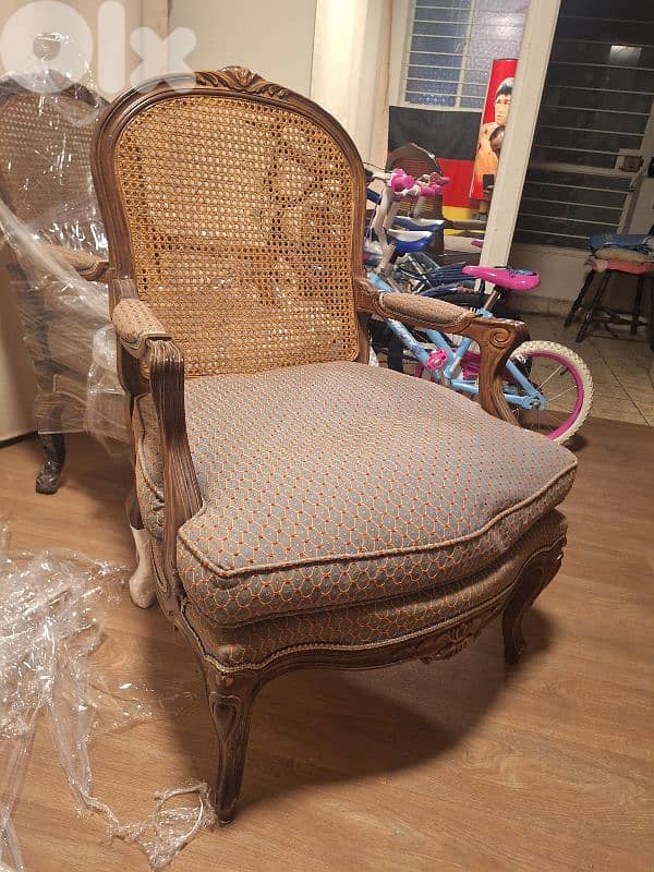 كراسي صالون عدد٢ فوتوي لويس الخامس عشر ضهر مقشش فرنسي ناعم انتيك 3