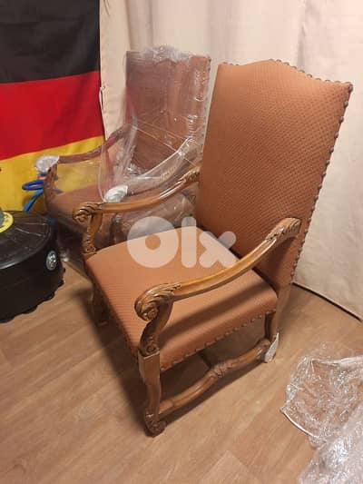 كراسي صالون فوتوي برجير ضهر عالي حفر ناعم انتيك سعر لقطة