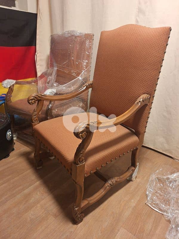 كراسي صالون فوتوي برجير ضهر عالي حفر ناعم انتيك سعر لقطة 3