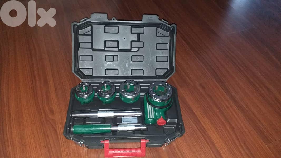 BSPT Pipe Threading Set  Parkside tools  40$ طقم قلاووز 1
