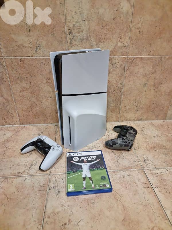 ps5 slim 1 terra + 2 original controllers+ fc 25 0