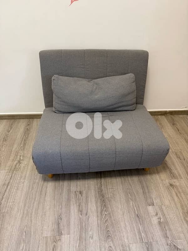 sofa bed like new 0
