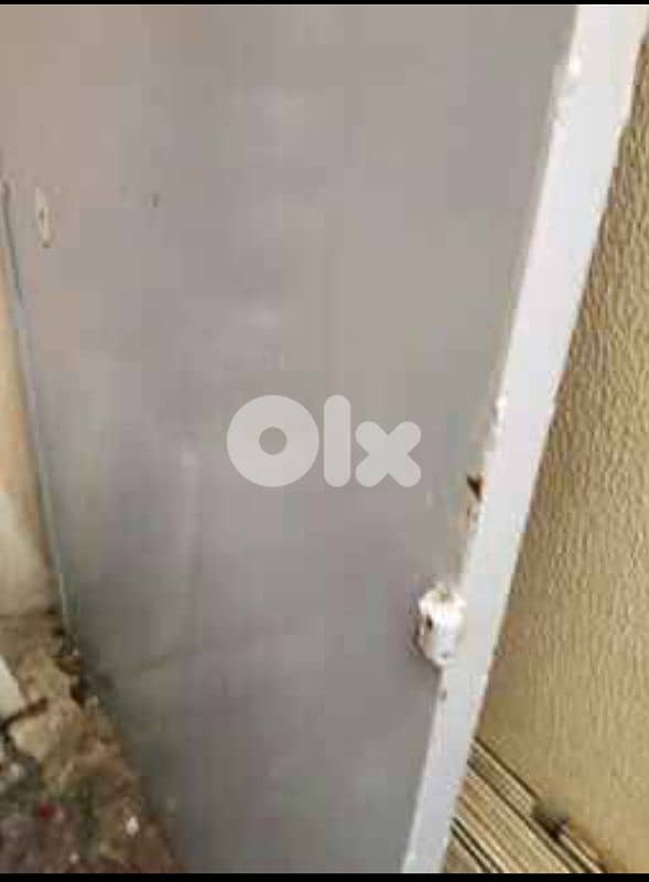 باب حديد بدون برواز ب ١٥٠$ موجود ببيروت  70674561 1