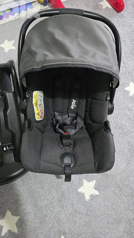 Joie car seat 0