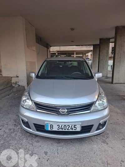 Nissan Tiida 2012