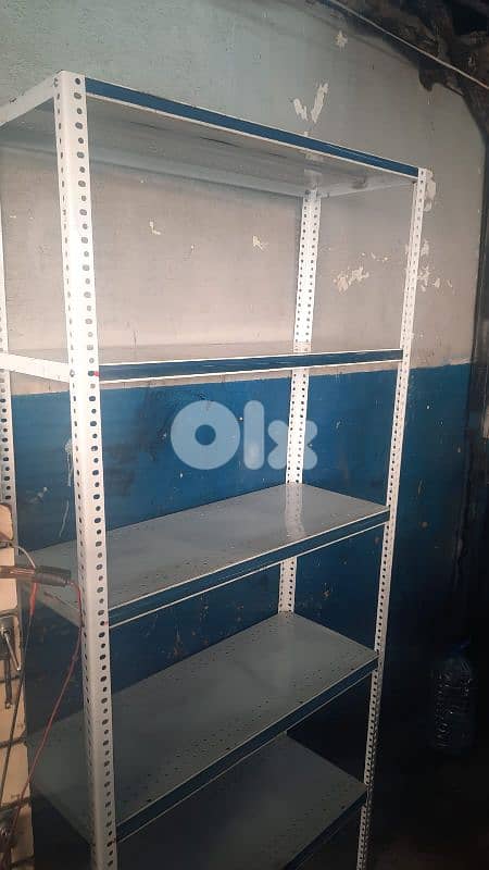 بيع و شراء جميع انواع الرفوف الايطالية الجديدة و المستعملة 3