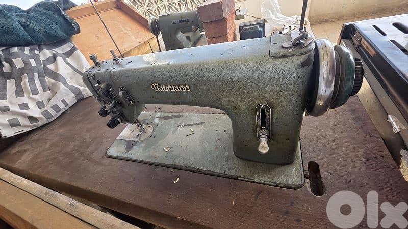 vintage sewing machines 1