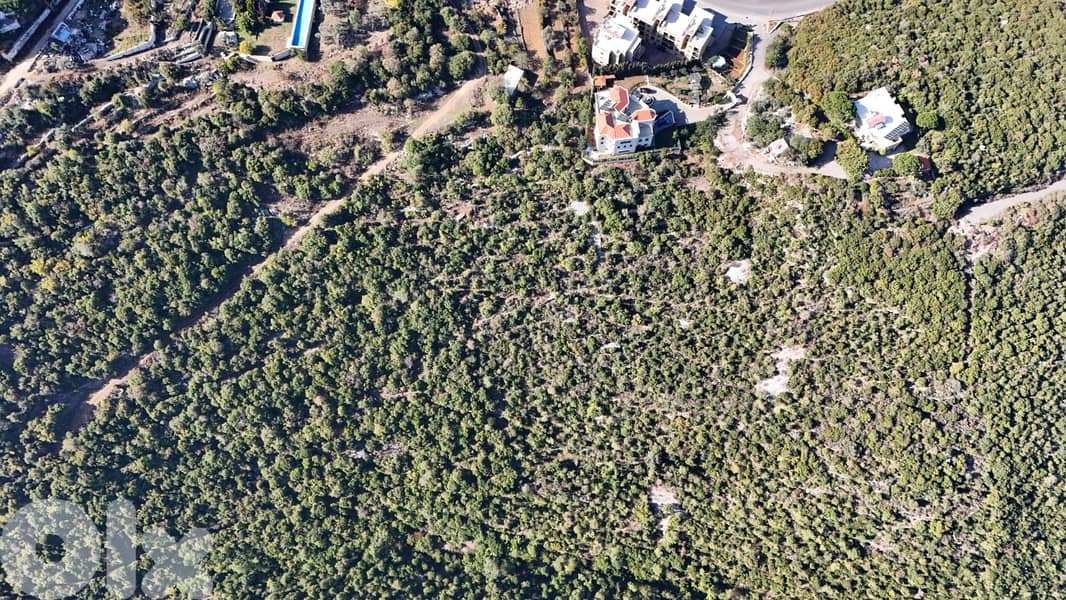 Land for sale in Breij - أرض للبيع في بريج 4